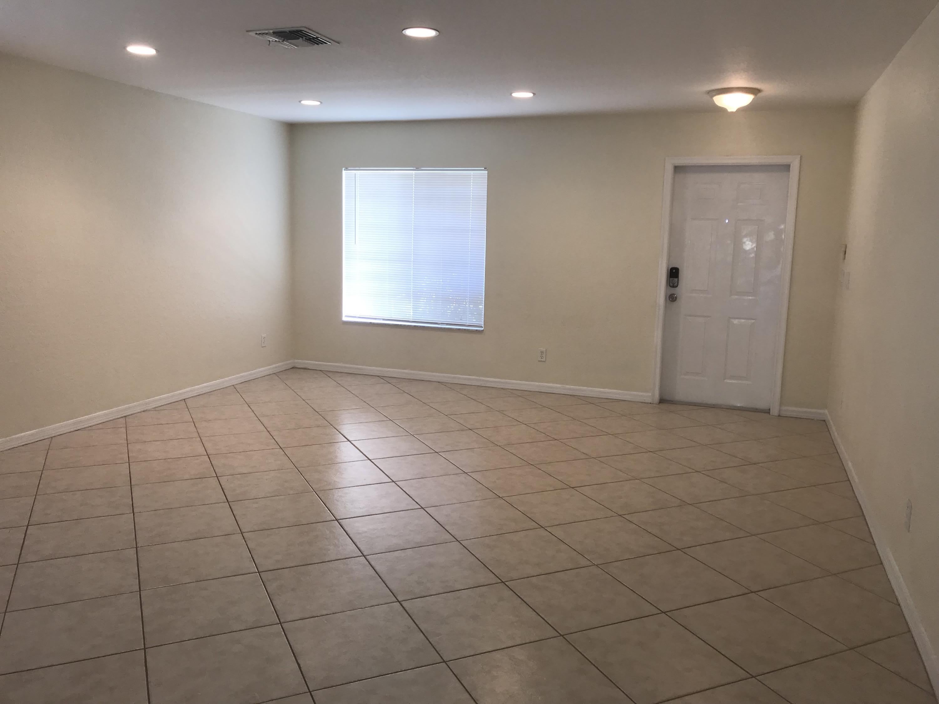 2098 SW Newport Isles Boulevard – photo 5