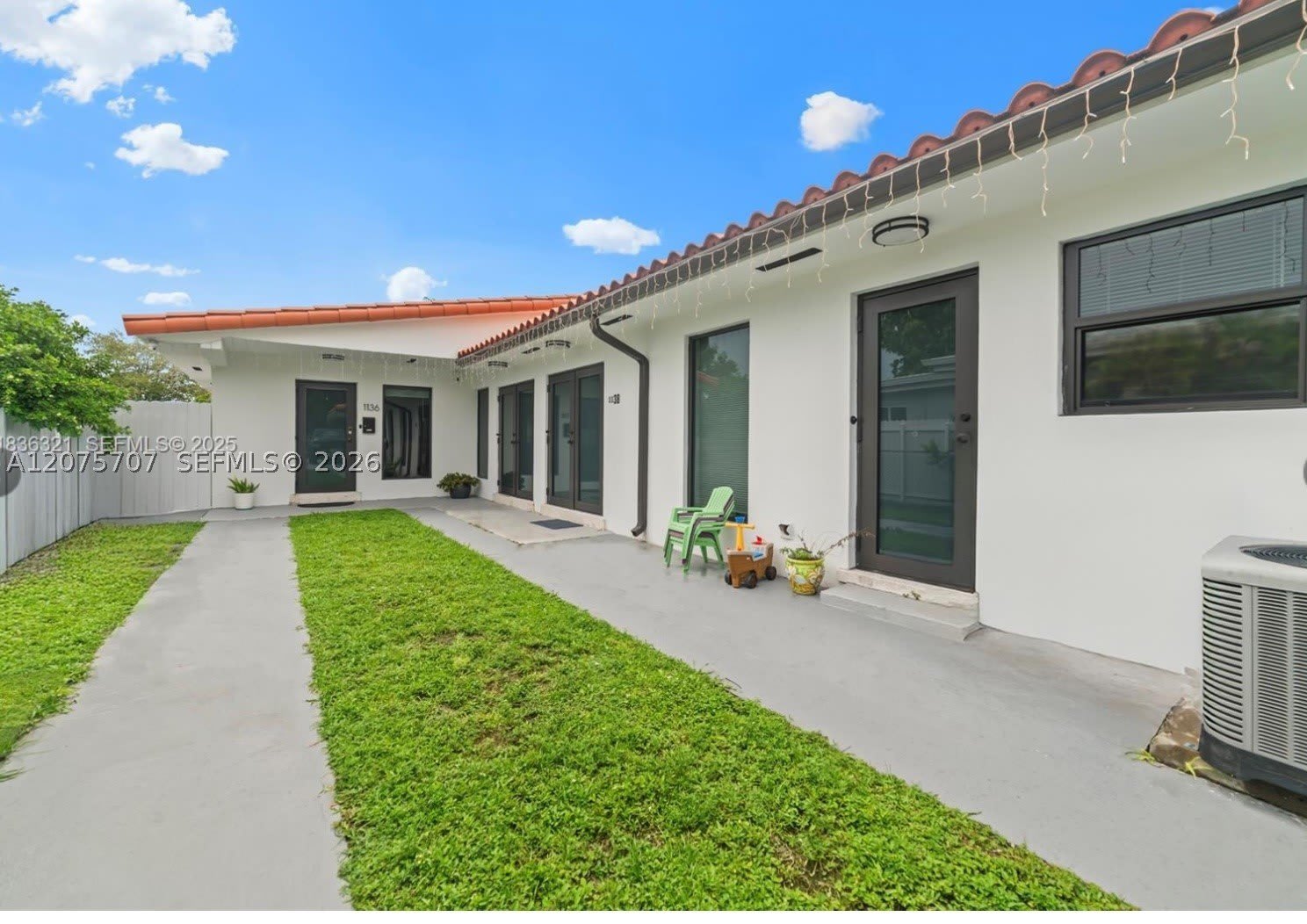 1136 NW 34th Ave – photo 2