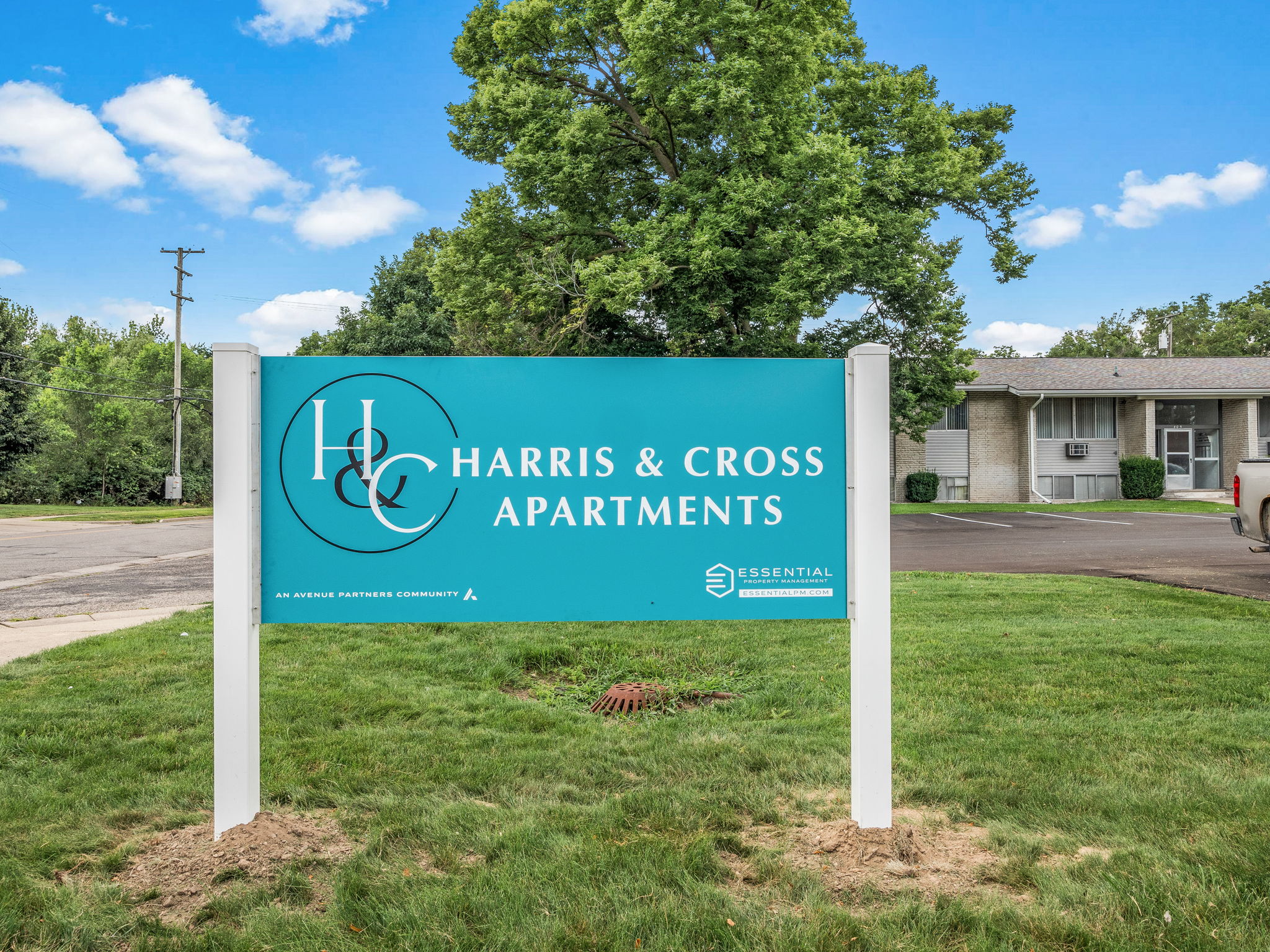 Harris & Cross – photo 1