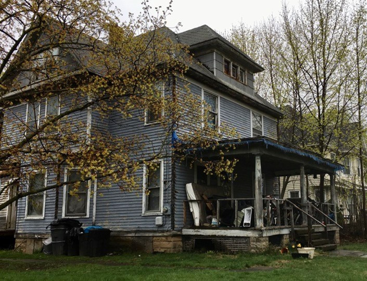 Value-Add, Multi-Story-Home in Newark – photo 3