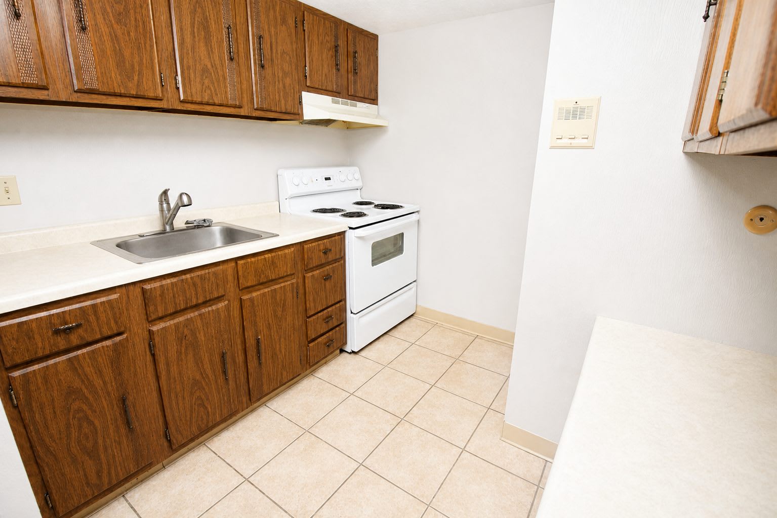 529 MONROE AVEAPT 16 – photo 4