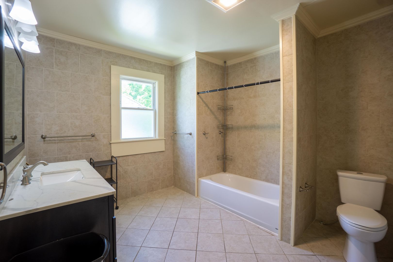 965 Lancaster Ave – photo 5