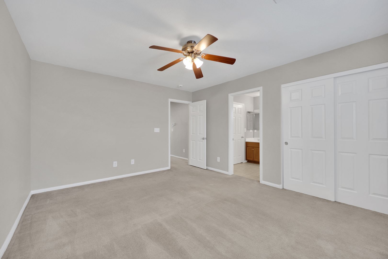 *Beautiful home in Henderson-Just completed upgrades* – photo 2