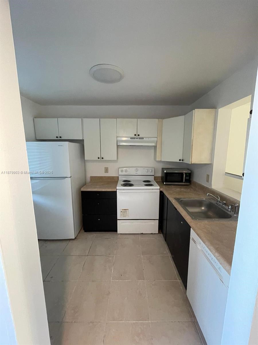 8610 North Sherman Circle – photo 2