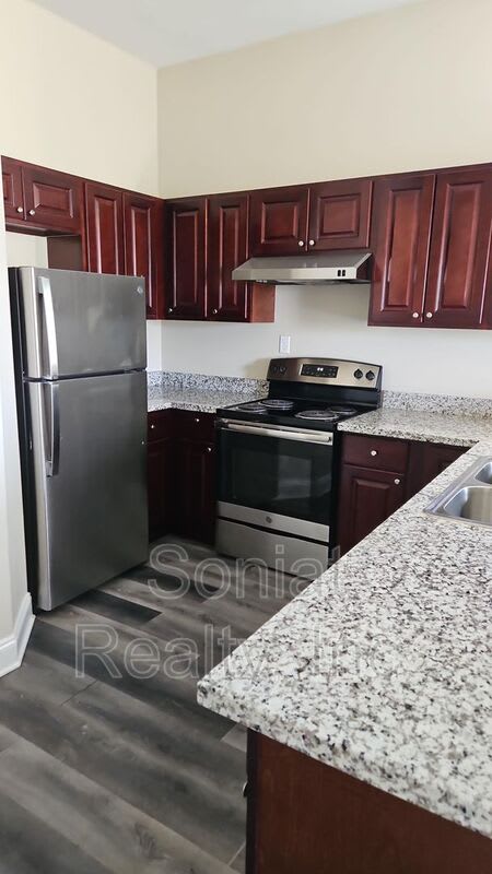 2513 Mazant Street – photo 5