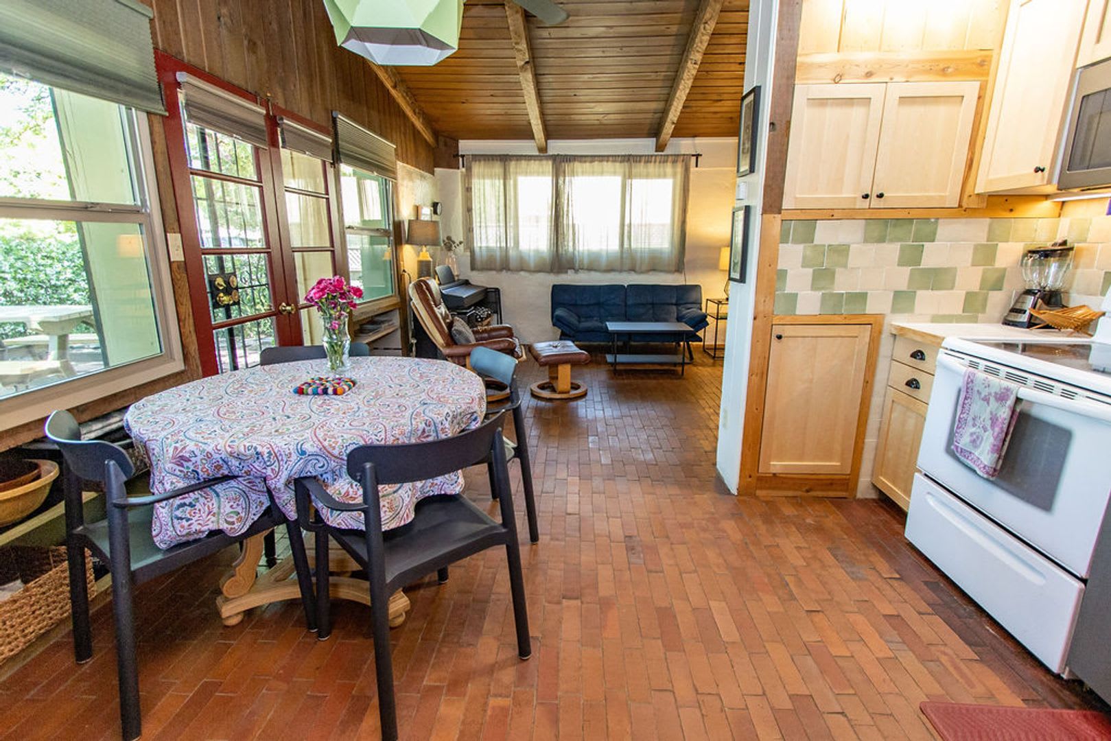 Temporary Furnished Rental – photo 3
