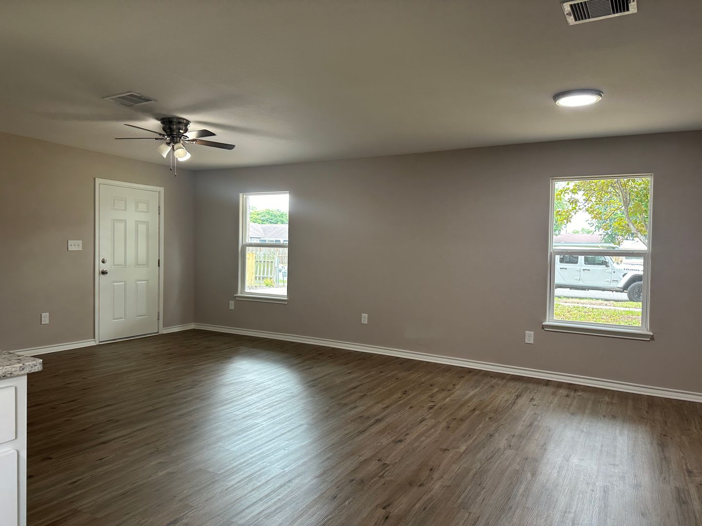 Ready for move in – photo 3