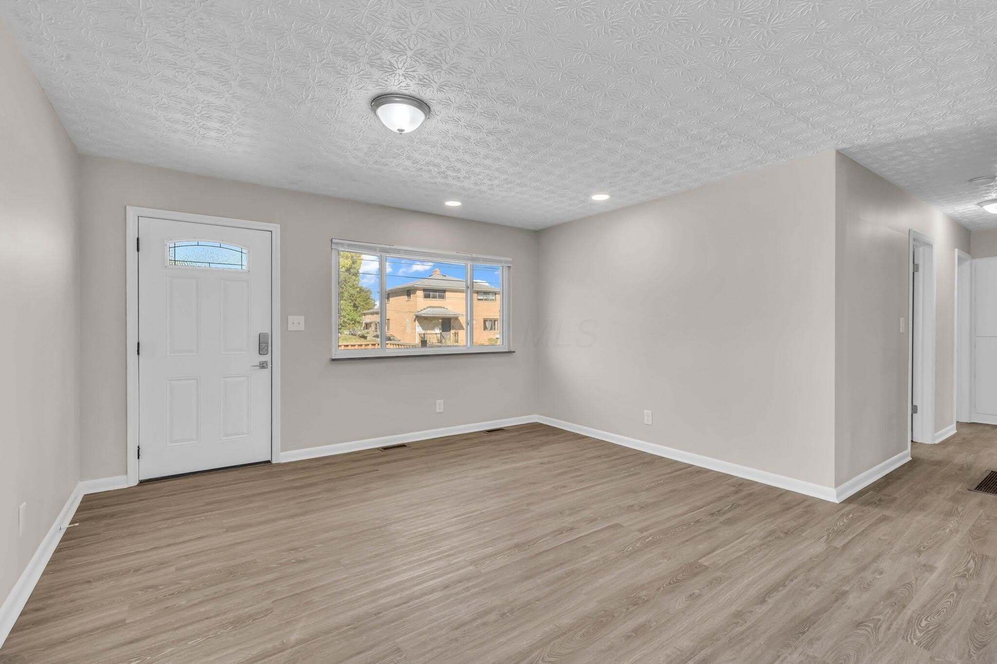3134 Medina Avenue – photo 5