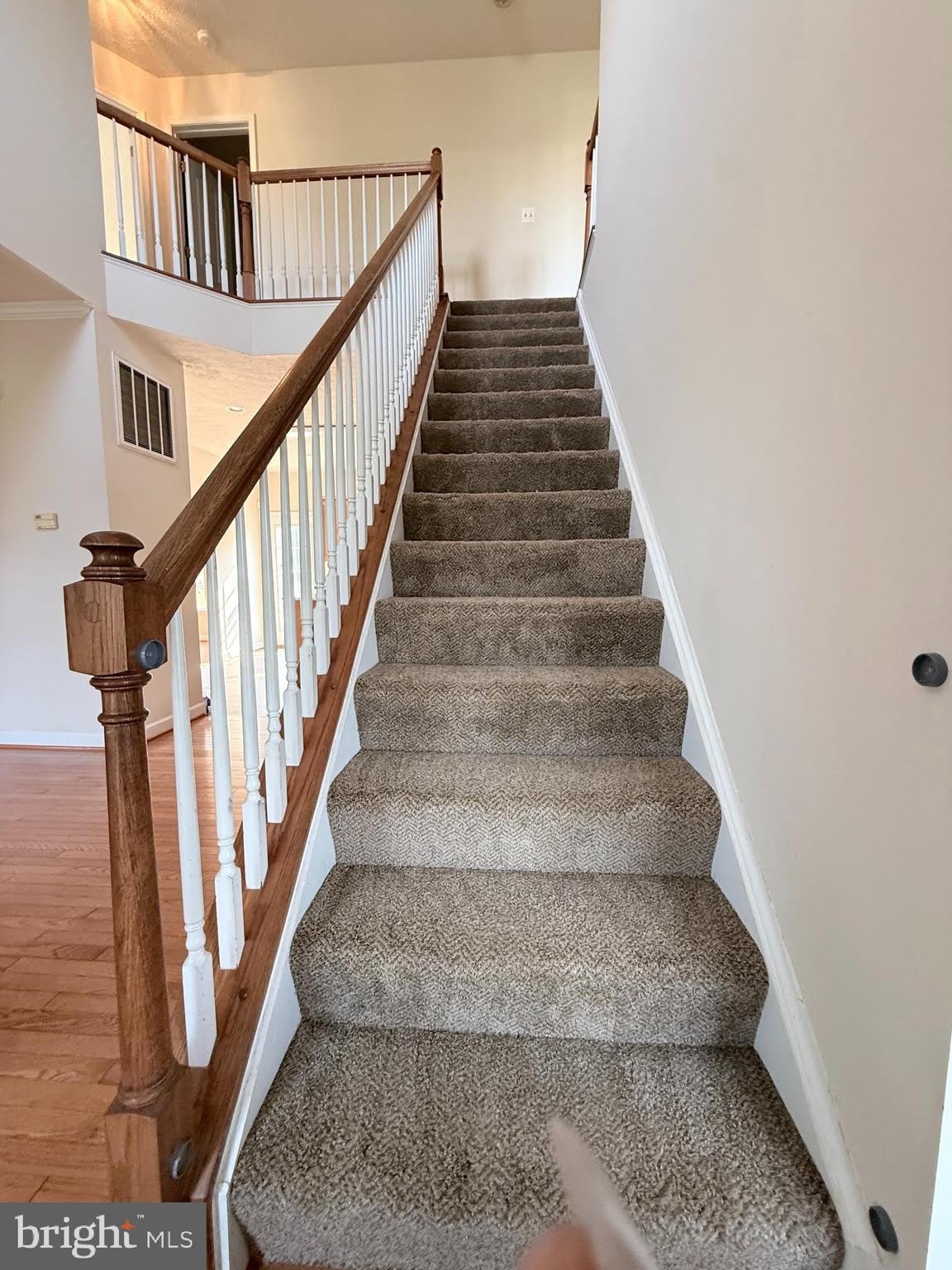 4114 DERBYSHIRE Lane – photo 3