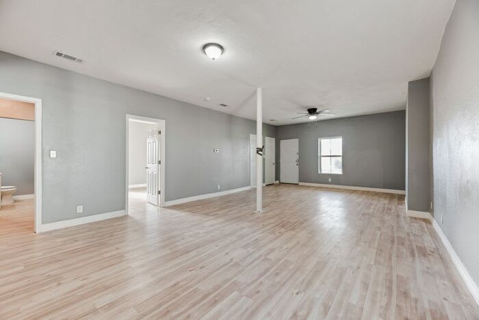 815 North Travis Street – photo 3