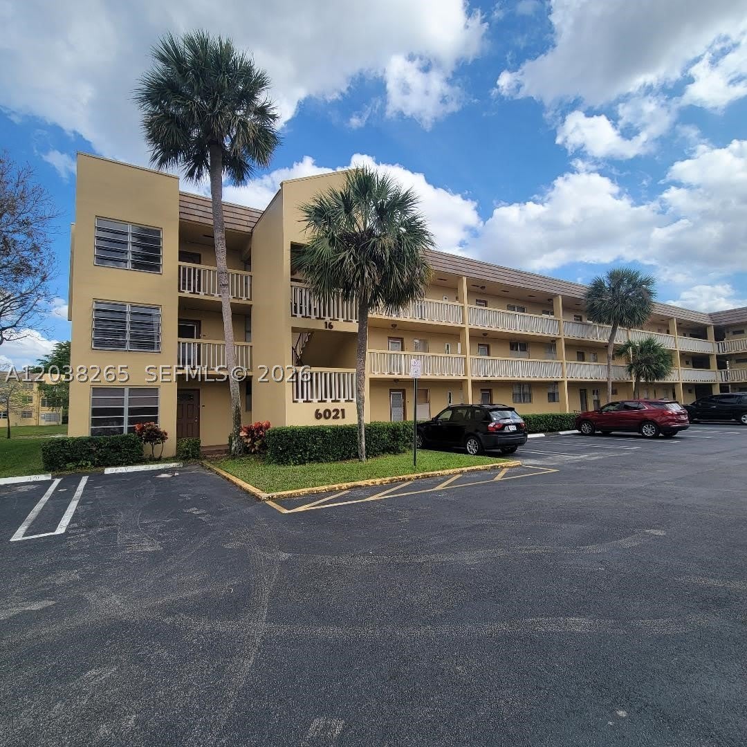 6021 NW 61st Ave – photo 1