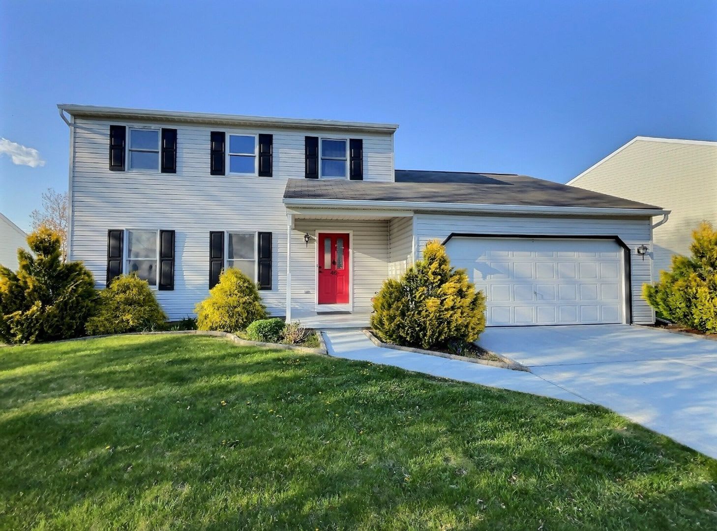 Freshly Renovated 3BR Home w/ 2-Car Garage – Cumberland Valley SD – photo 1