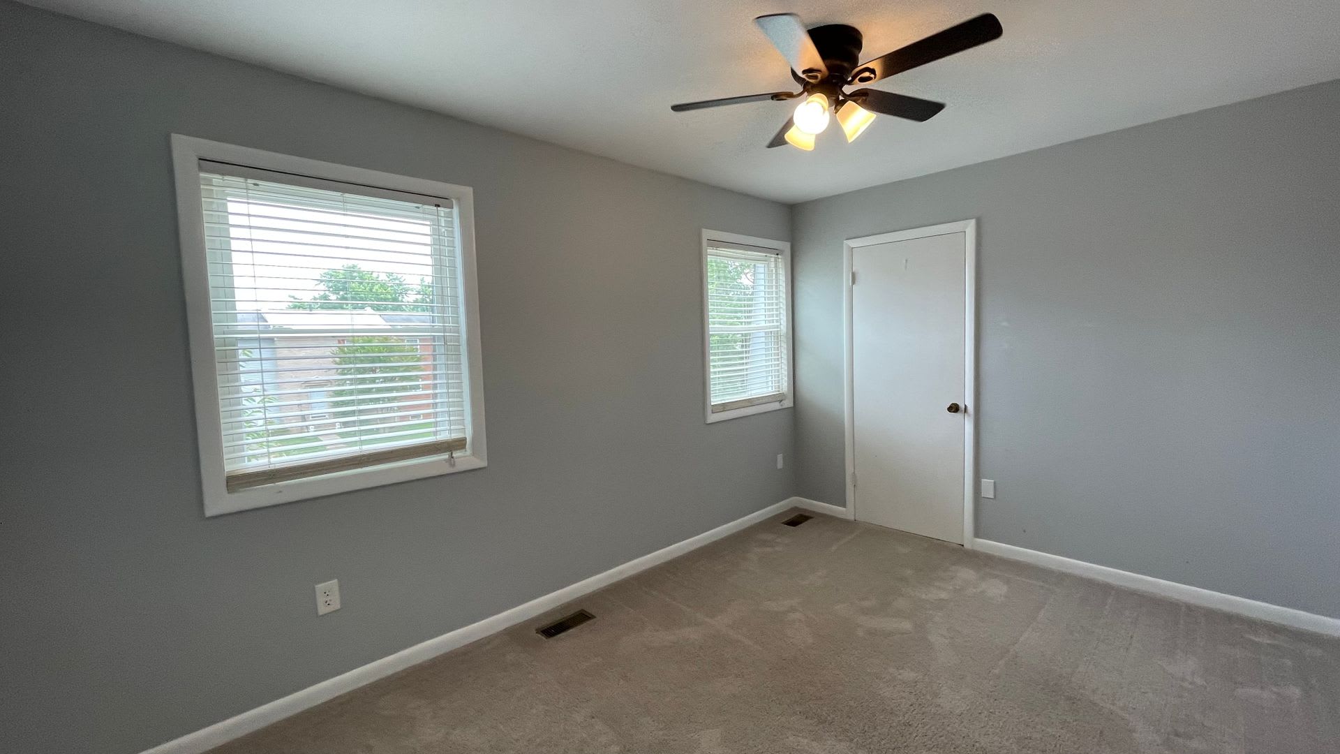3-Bedroom Townhouse – photo 5