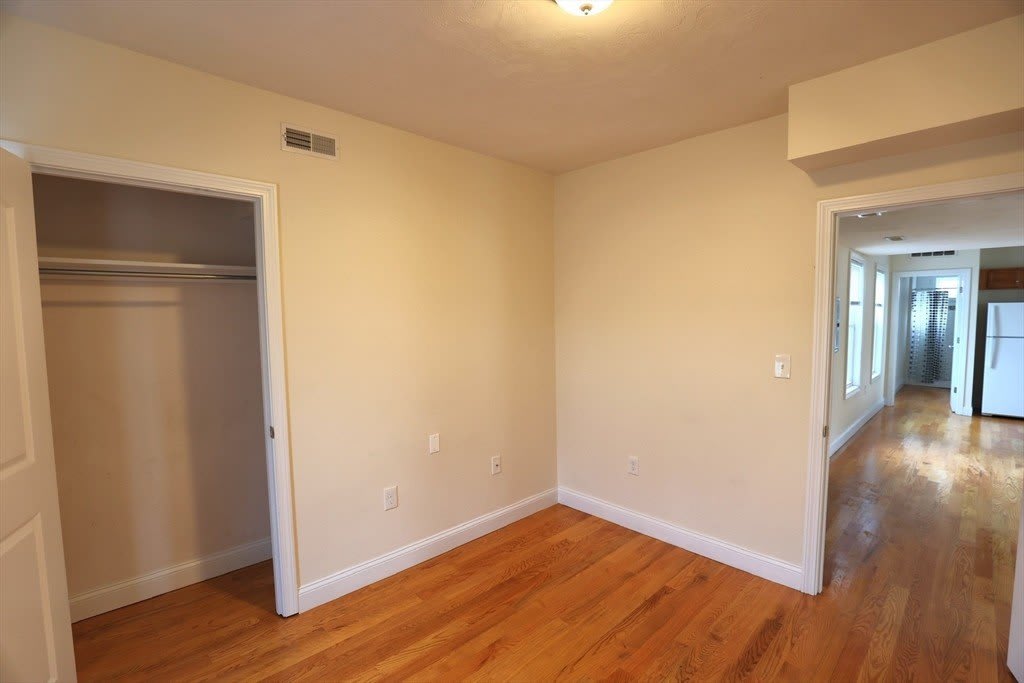 62 Lincoln Street – photo 5