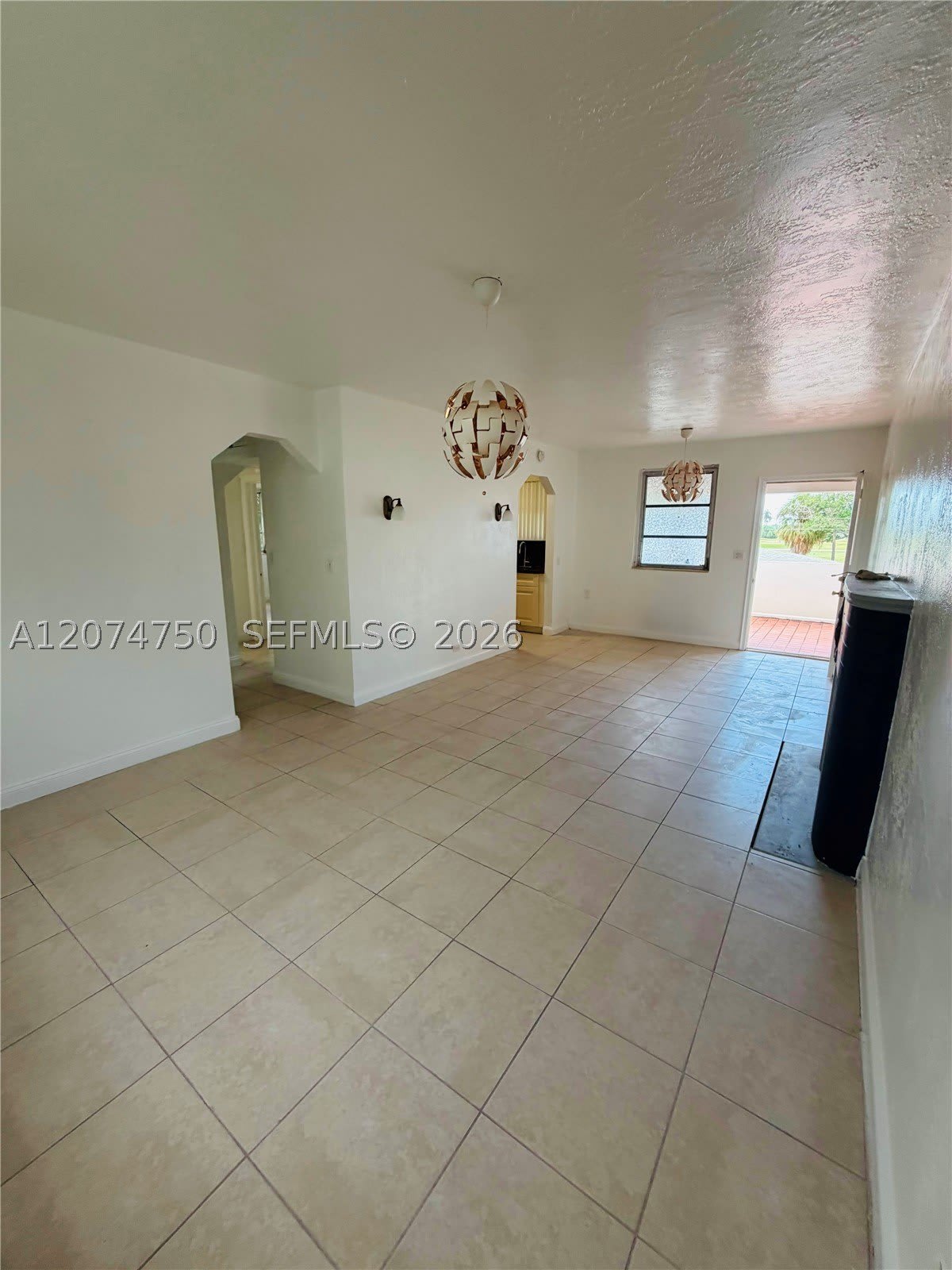 756 N 17th Ave – photo 4