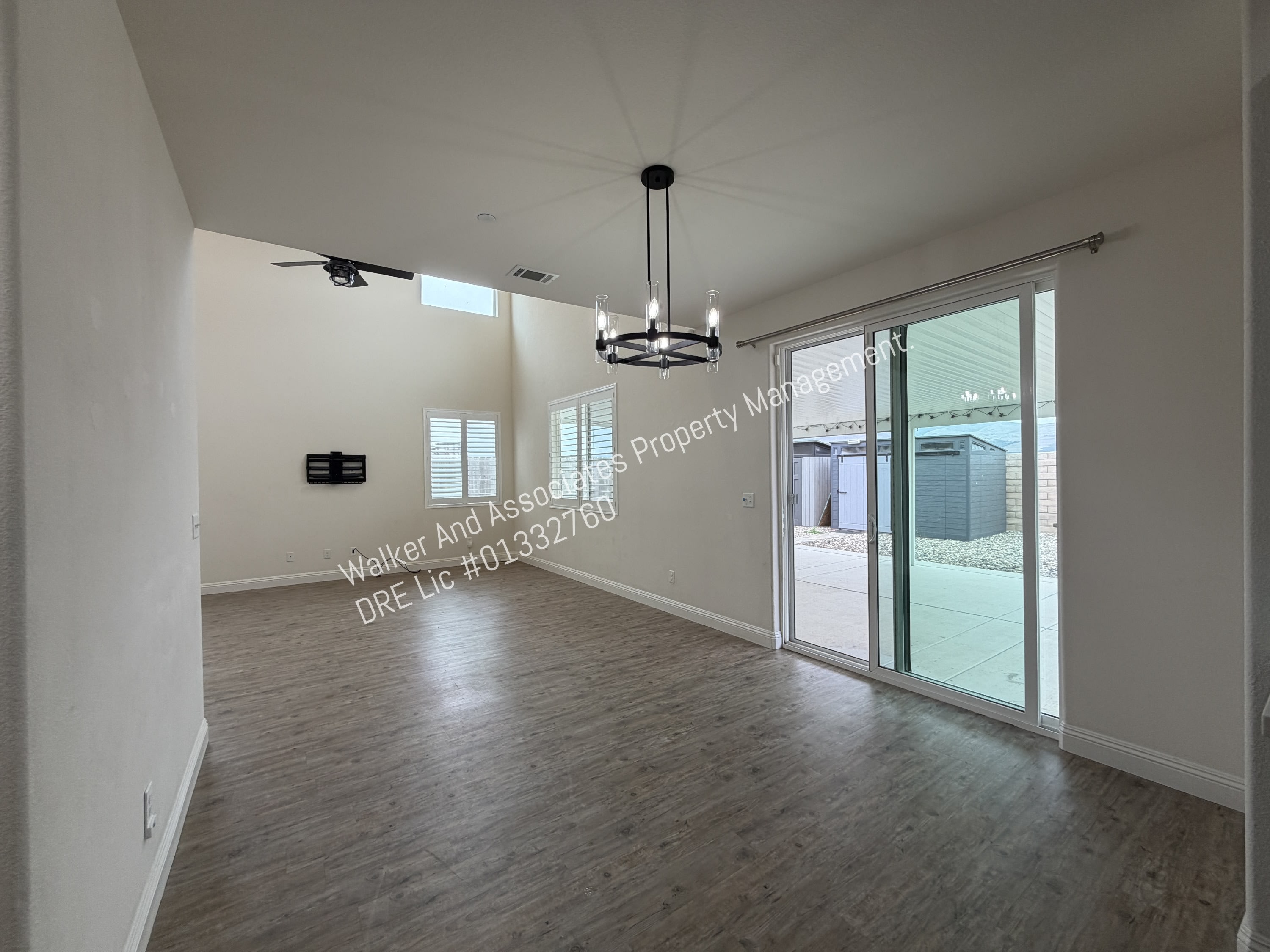 327 Las Flores Drive – photo 4