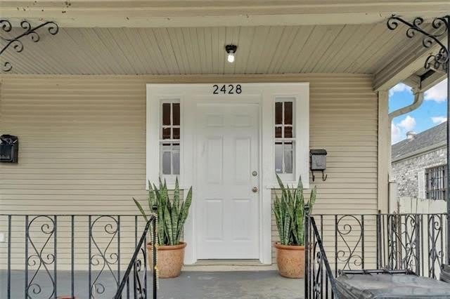 2428 EAGLE Street – photo 2