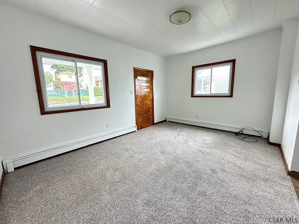 504 First St – photo 2