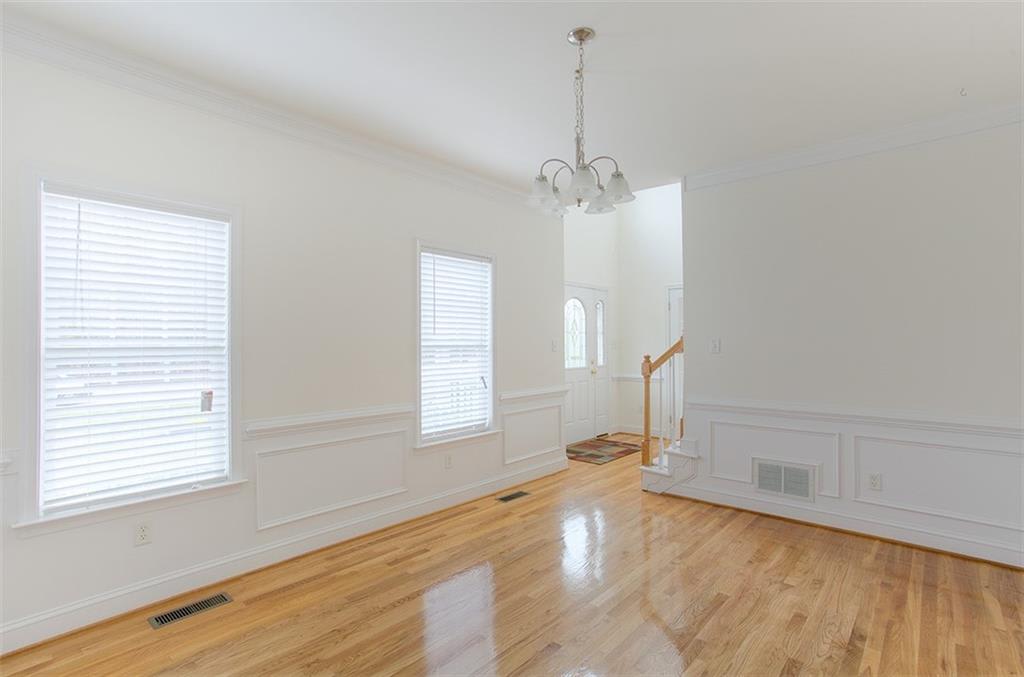 613 Greyshire Drive – photo 4