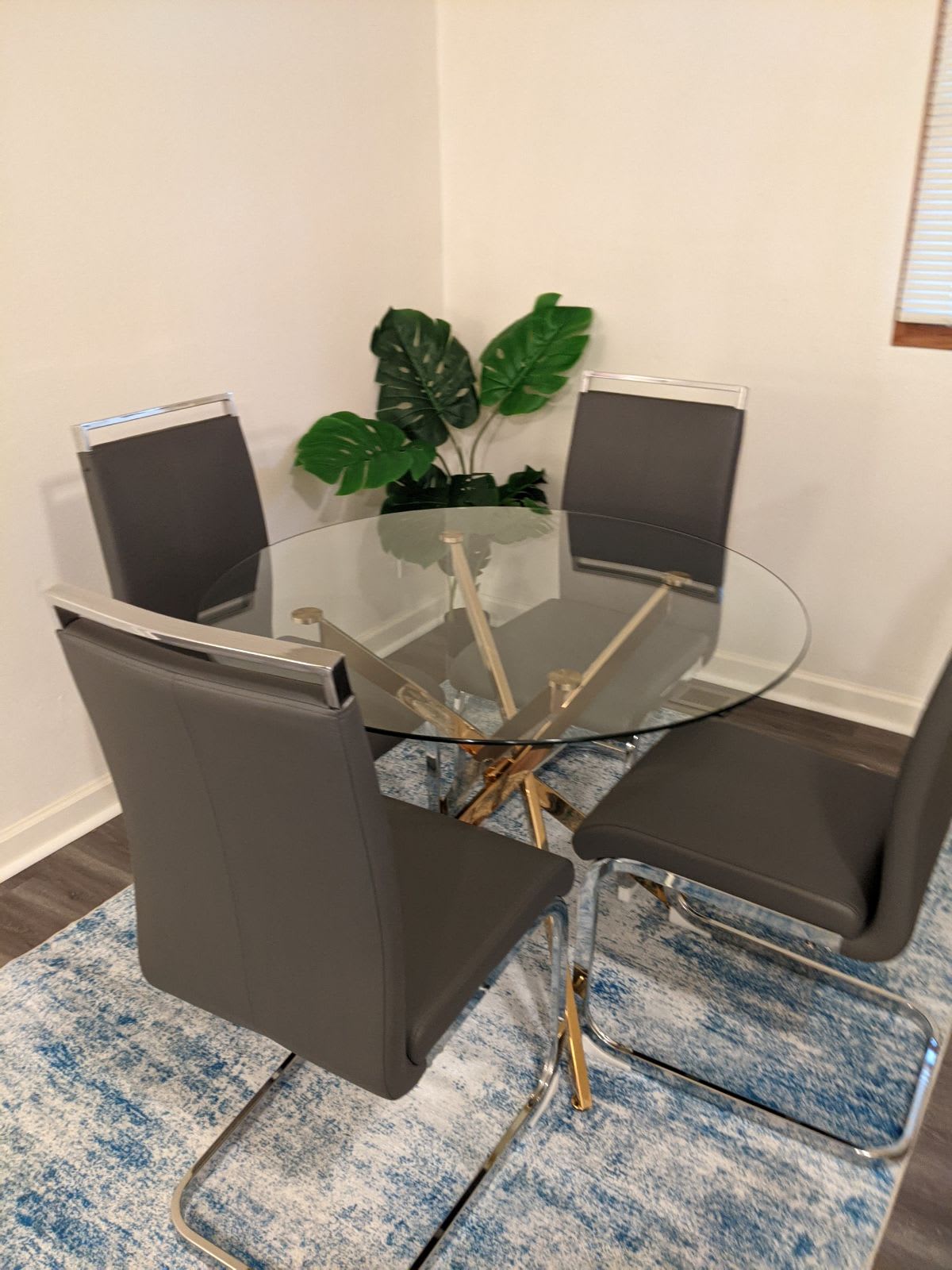 2108 Campus Drive 3 – photo 2