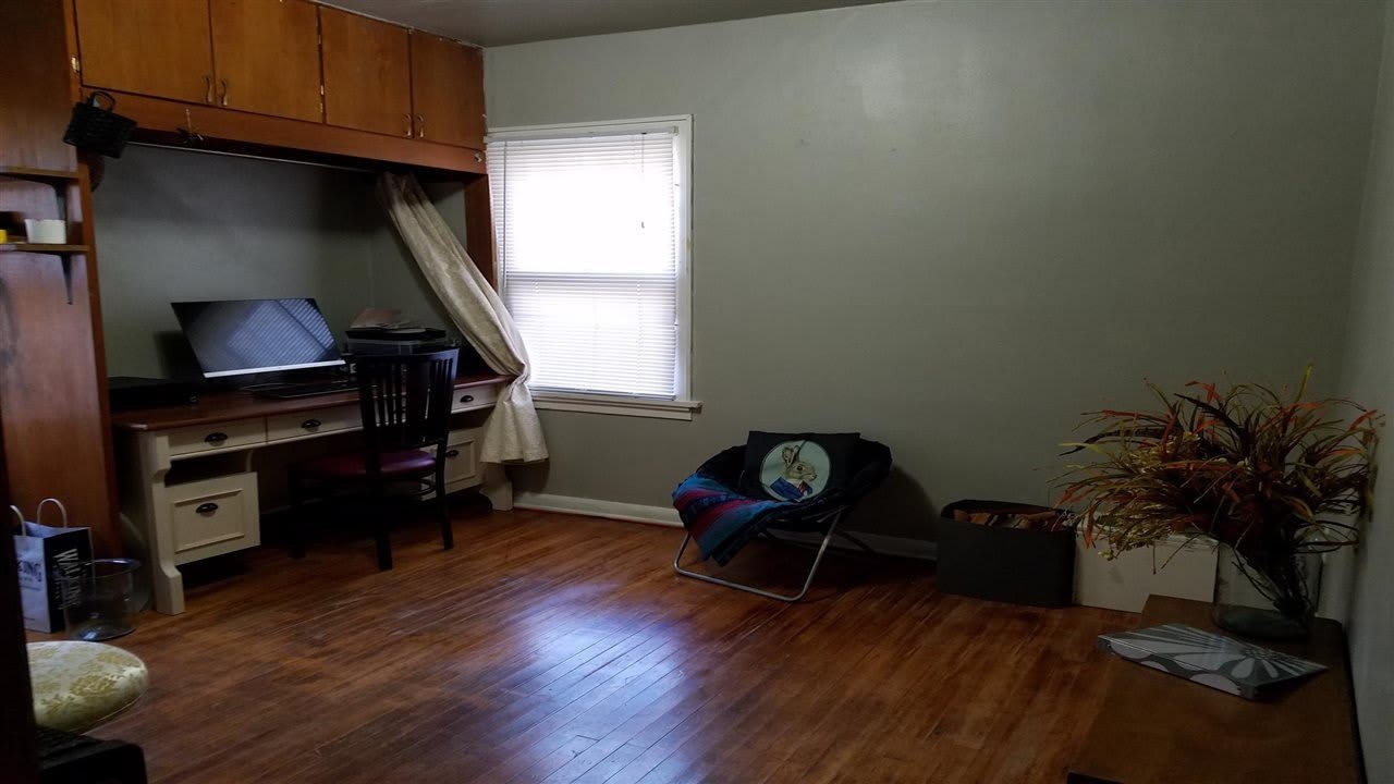 932 Emerald Street – photo 4