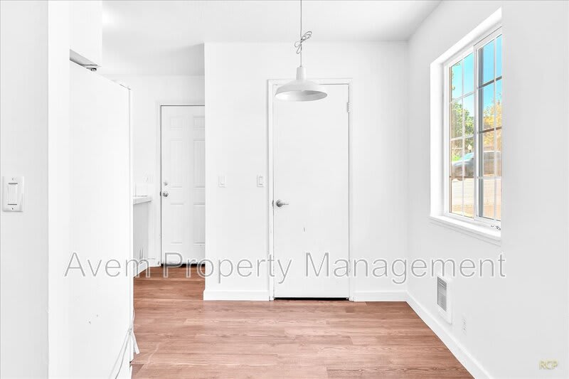 12975 SW Allen Blvd Unit 1 – photo 4