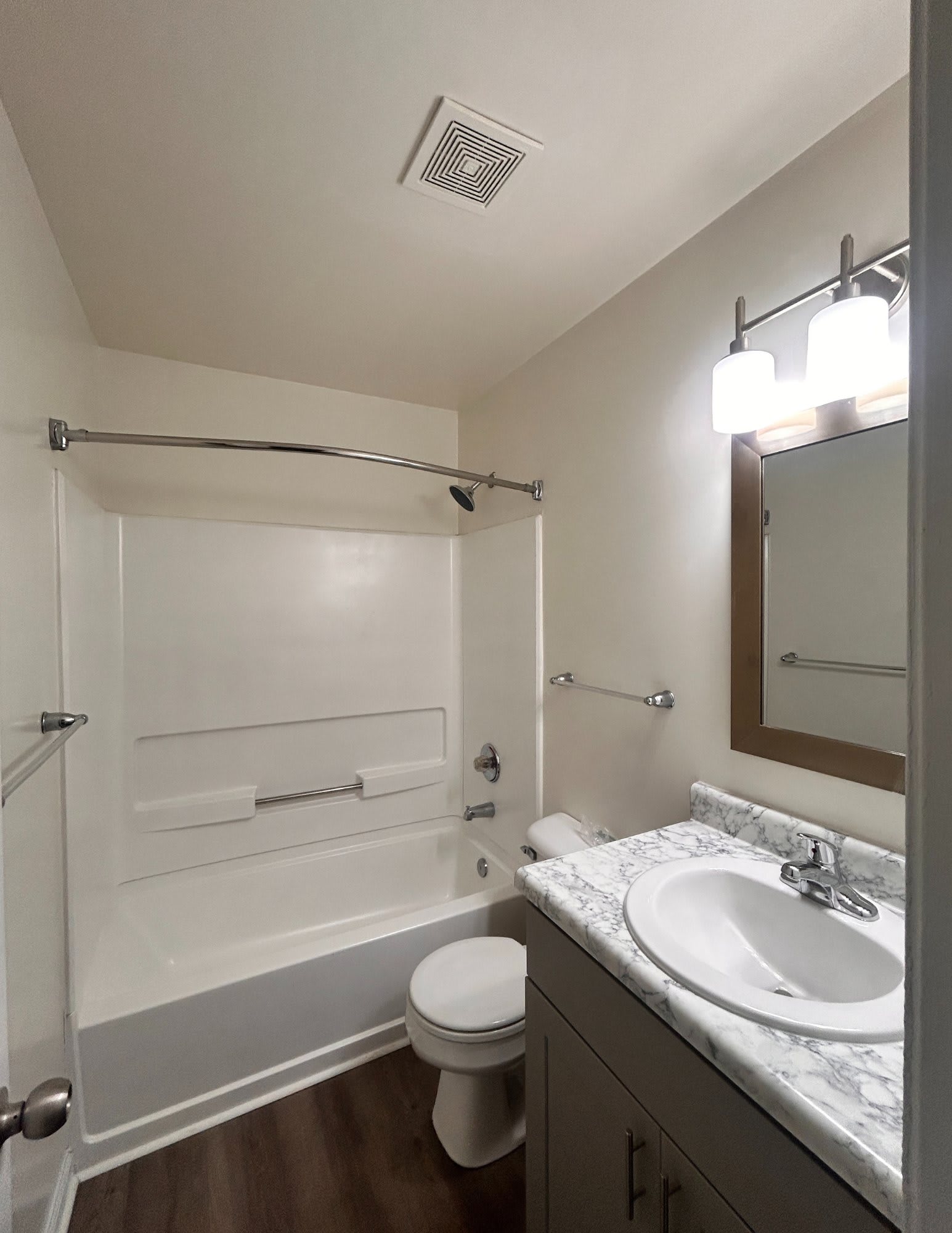 1285 Fords Pointe Cir – photo 1