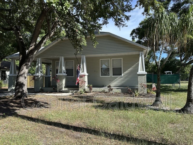 1215 E 29Th Ave – photo 2