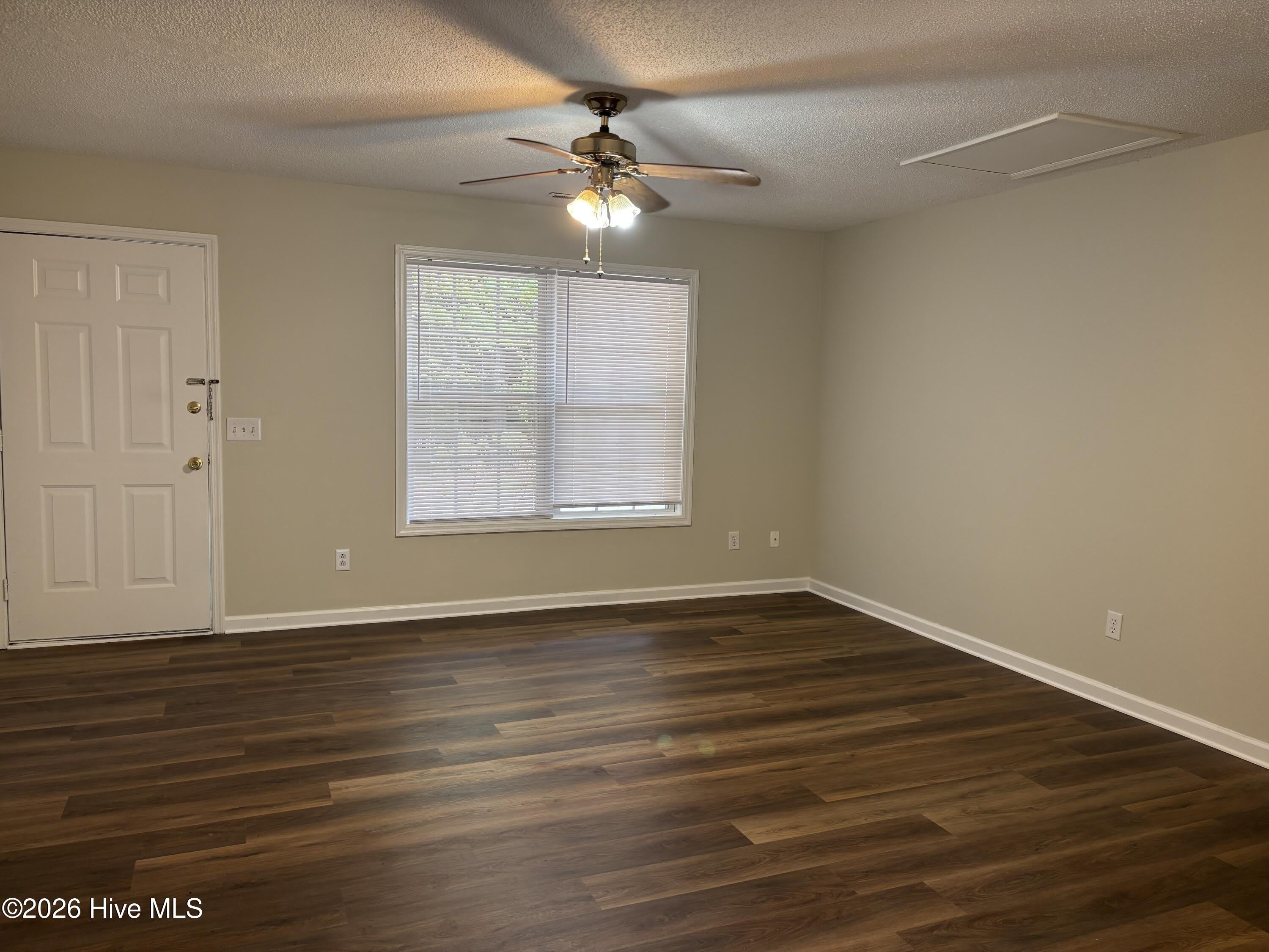 805 N Sycamore Street – photo 2