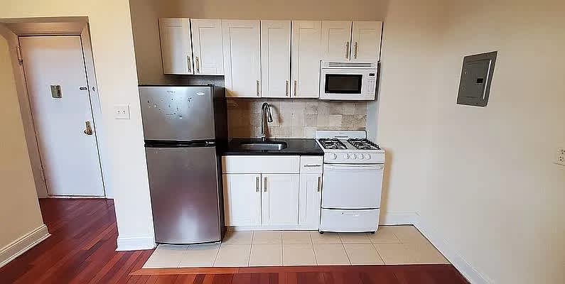 578 Pacific St # 4F – photo 4