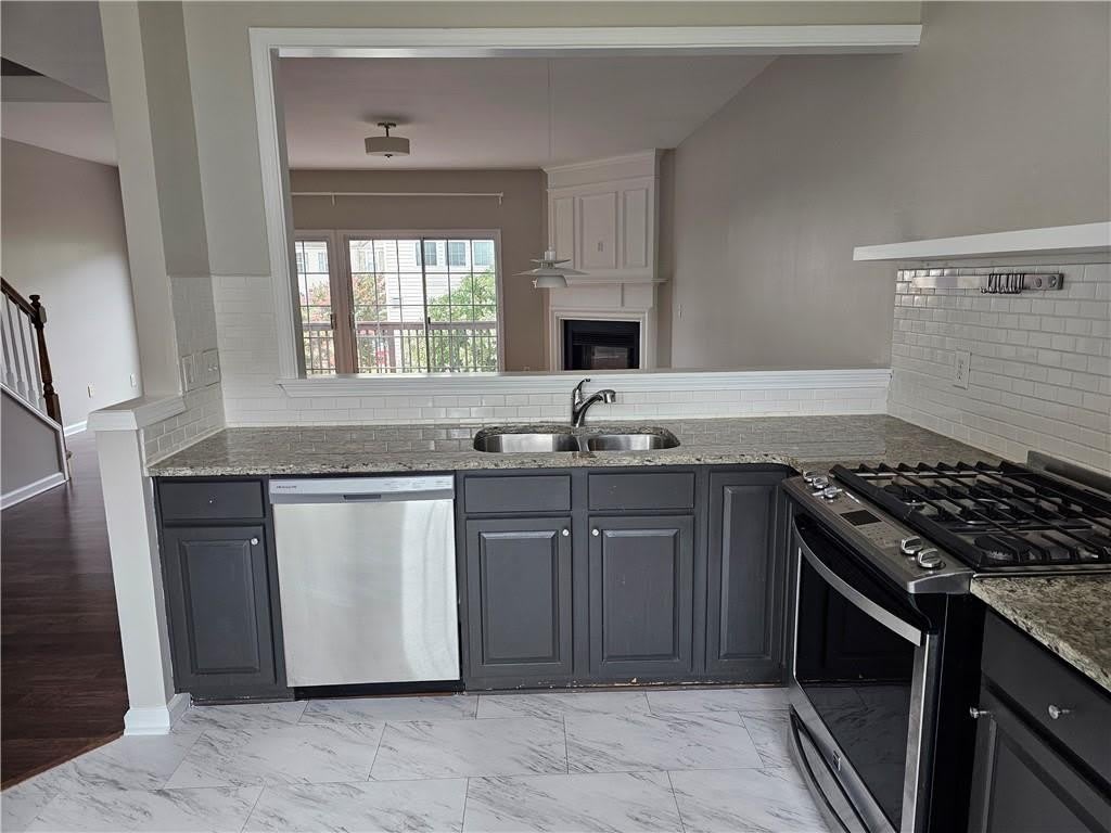 1021 Thornborough Drive – photo 3