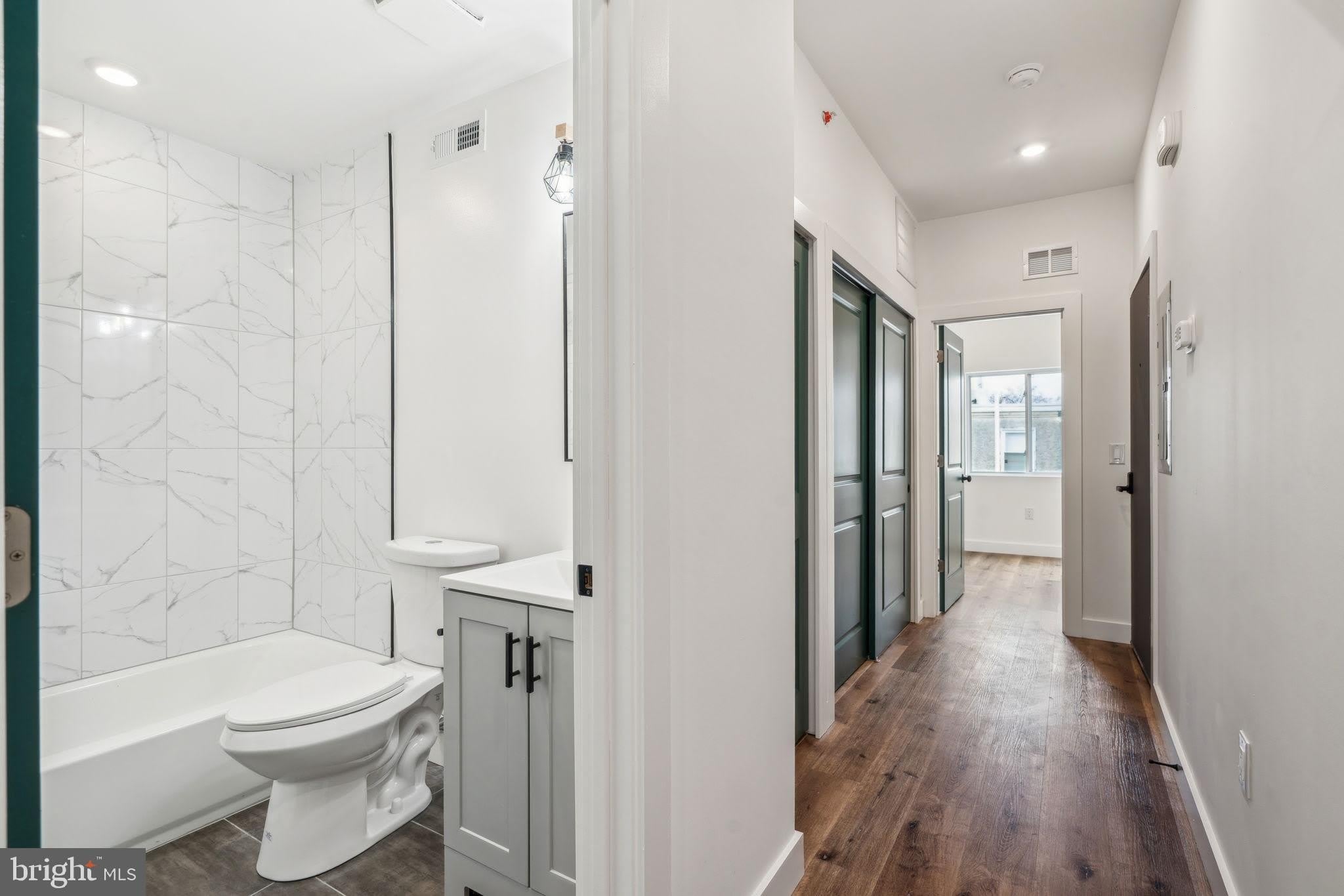 2630 N 11TH Street – photo 2