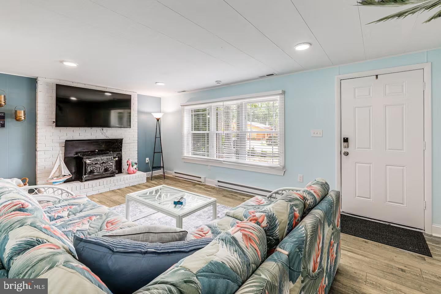 77 NEWPORT Drive – photo 3