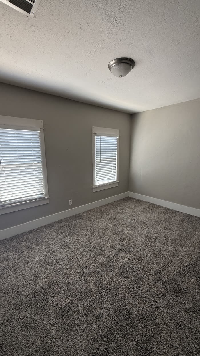 136 North 11Th Avenue – photo 5