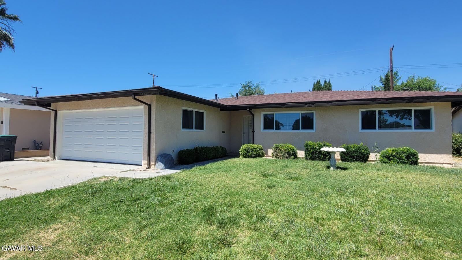 45303 Lorimer Avenue – photo 2