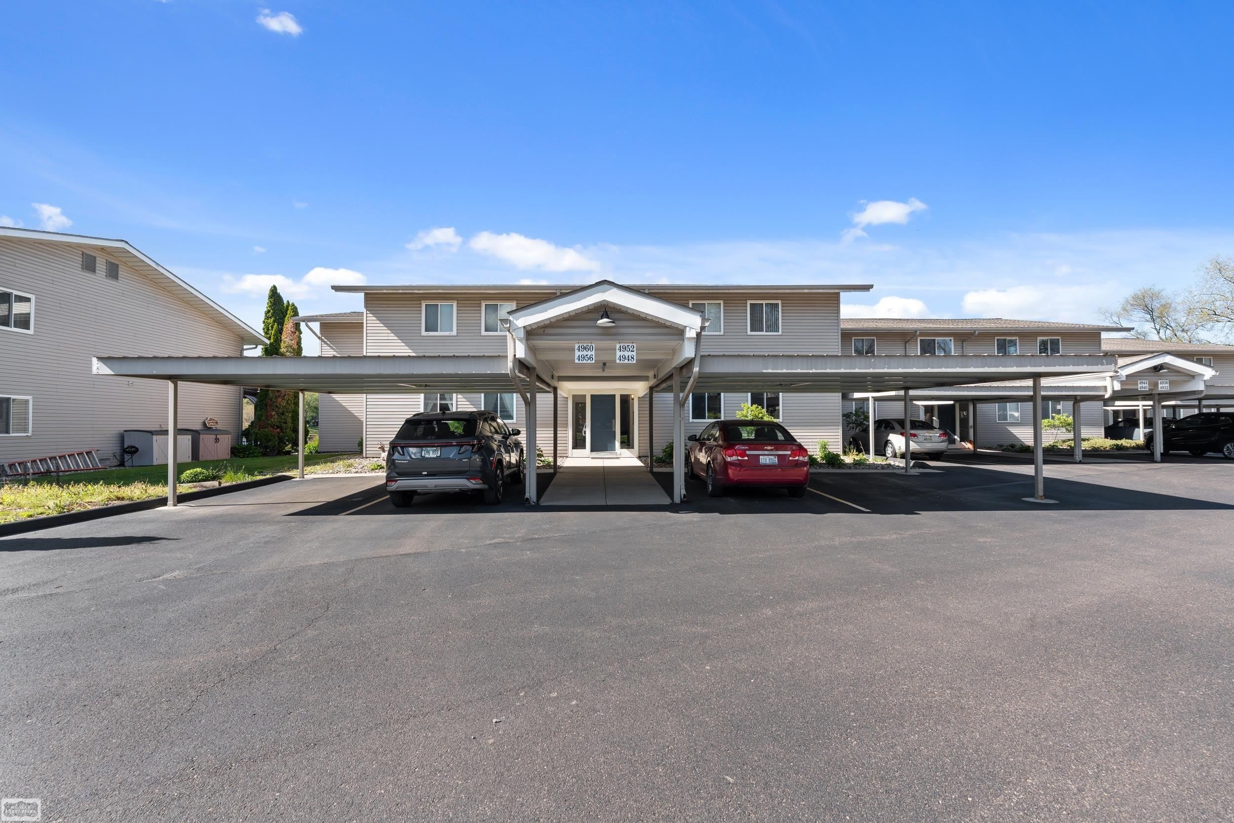 4960 Lake Point Drive – photo 2