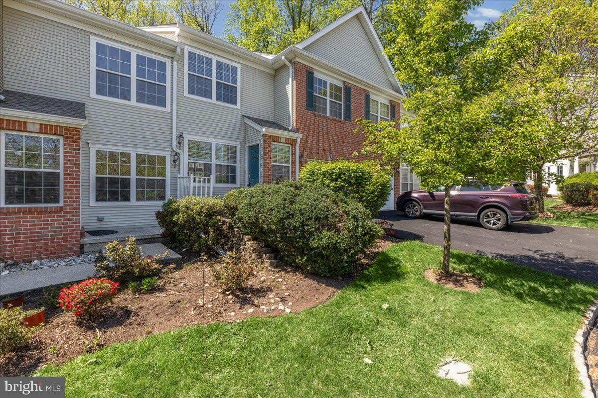 302 WELLINGTON PARK DRIVE – photo 2