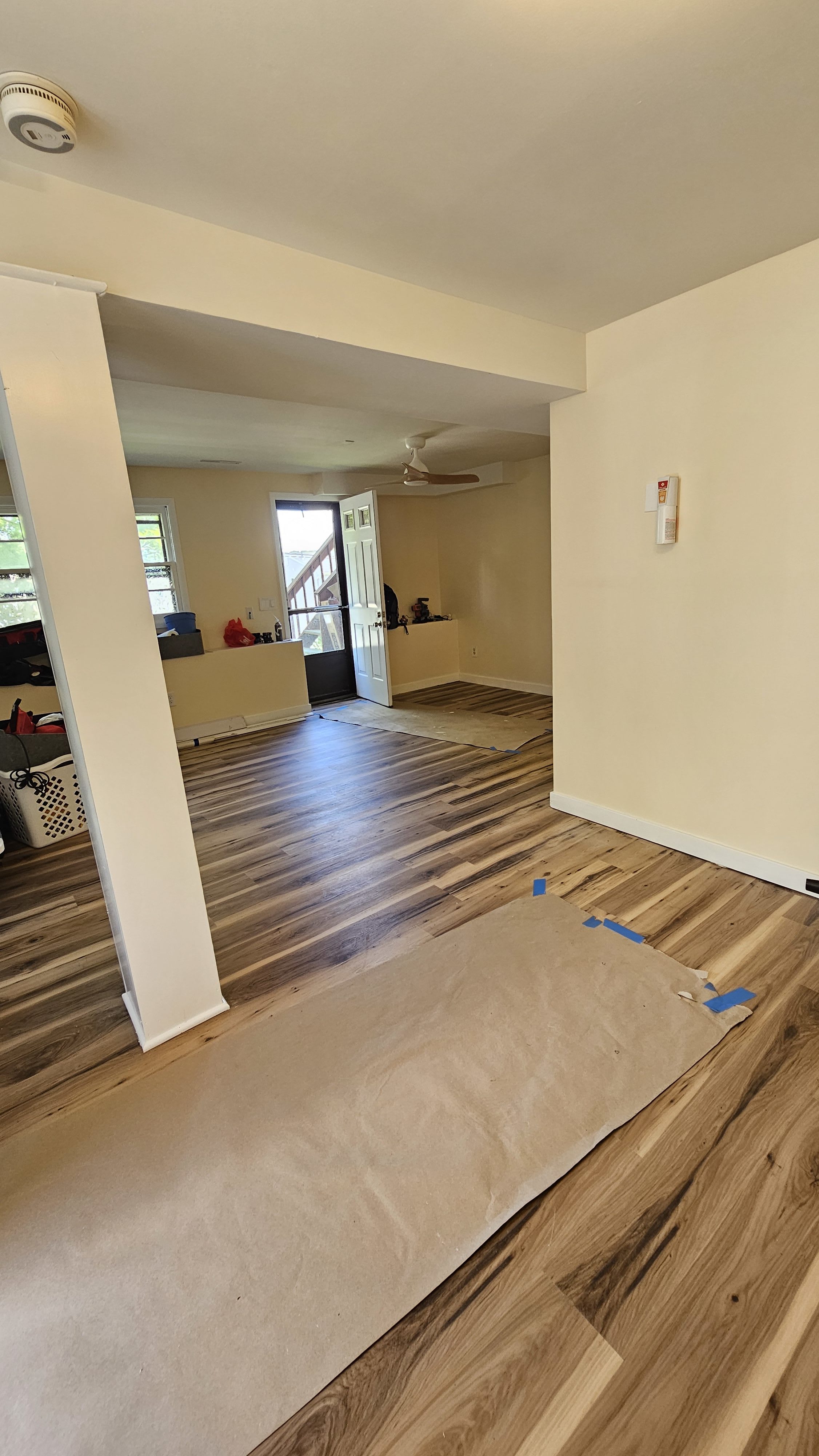 886 Howe Ave – photo 3