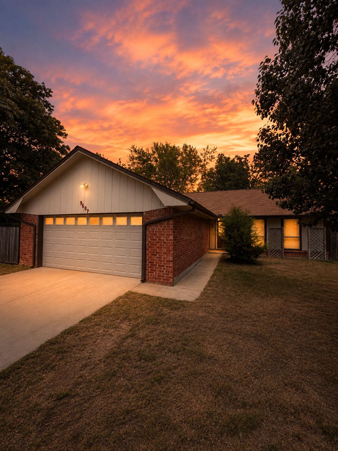 9607 Northeast 4th Street – photo 1