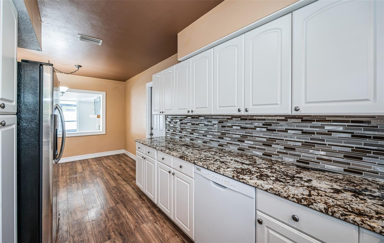 1039 Madison Street – photo 4