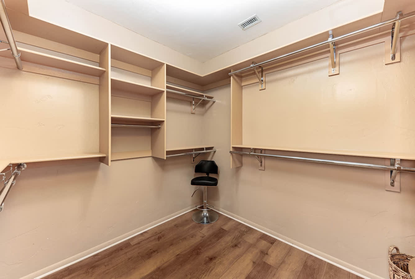 3921 Aloha Ln – photo 3
