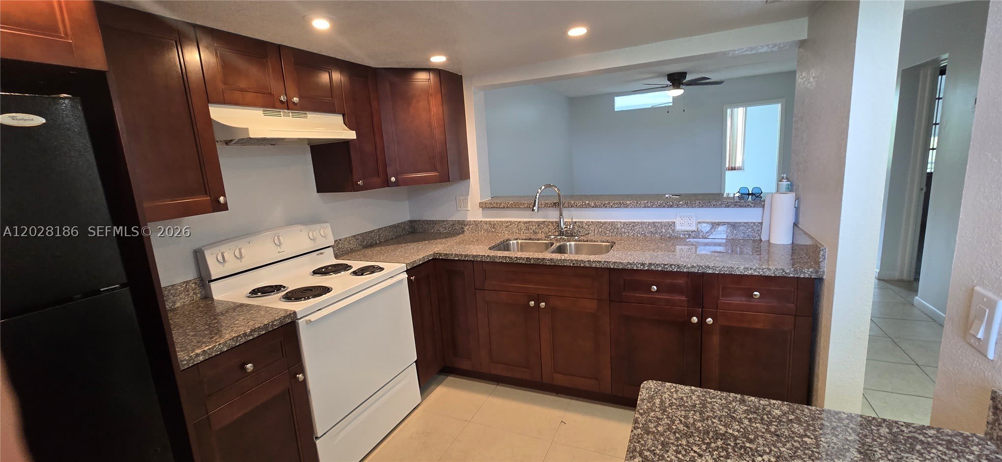 5335 NW 10th Ct – photo 3