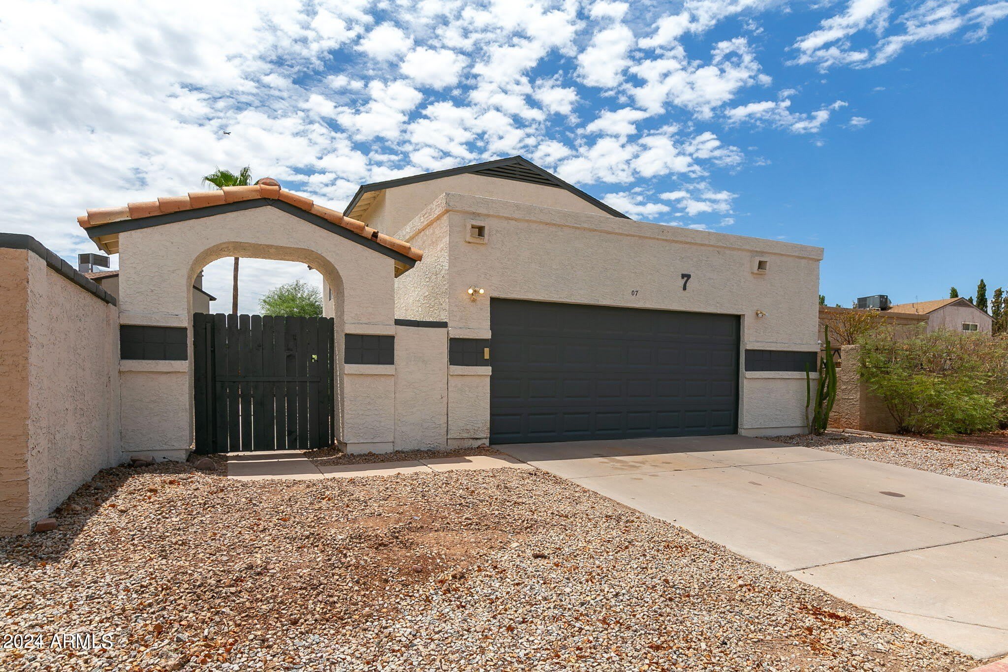 619 E Jensen Street – photo 2