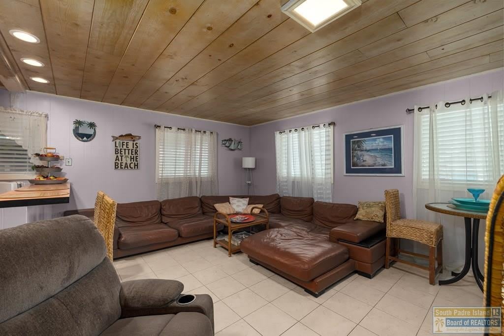 2615 Gulf Blvd. – photo 5