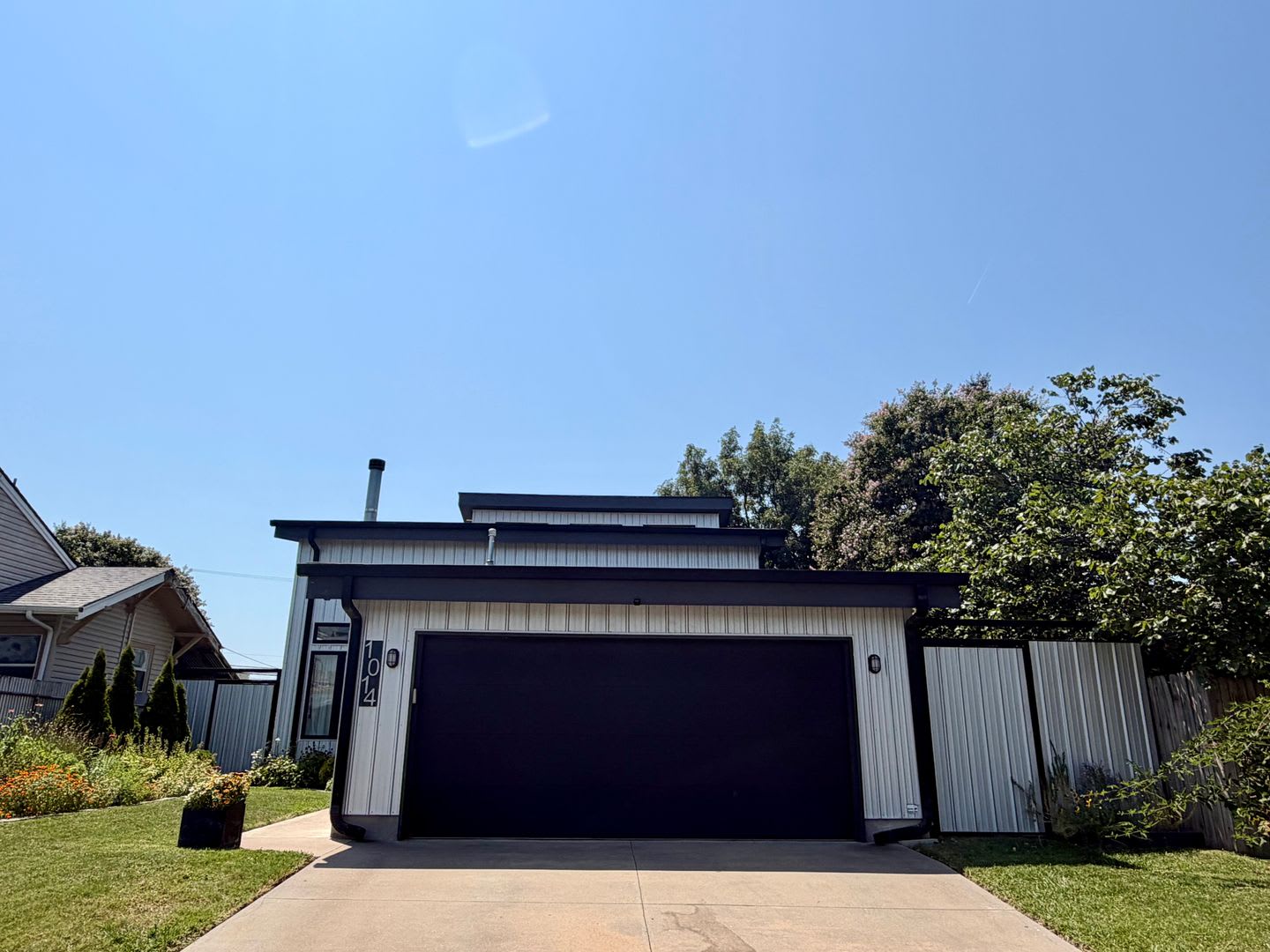 Contemporary 2 bedroom, 2.5 bath home in the heart of Route 66. – photo 2