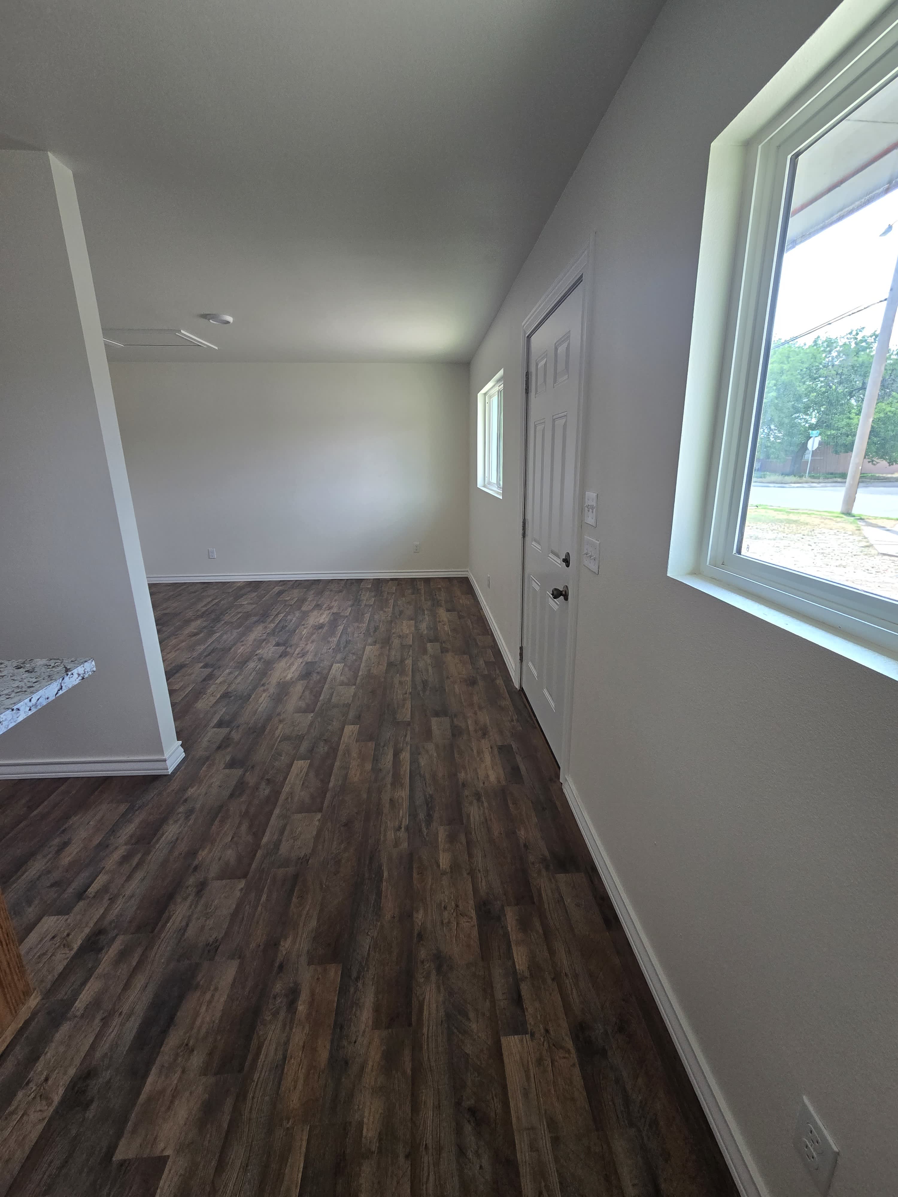314 S Birch Ave – photo 2
