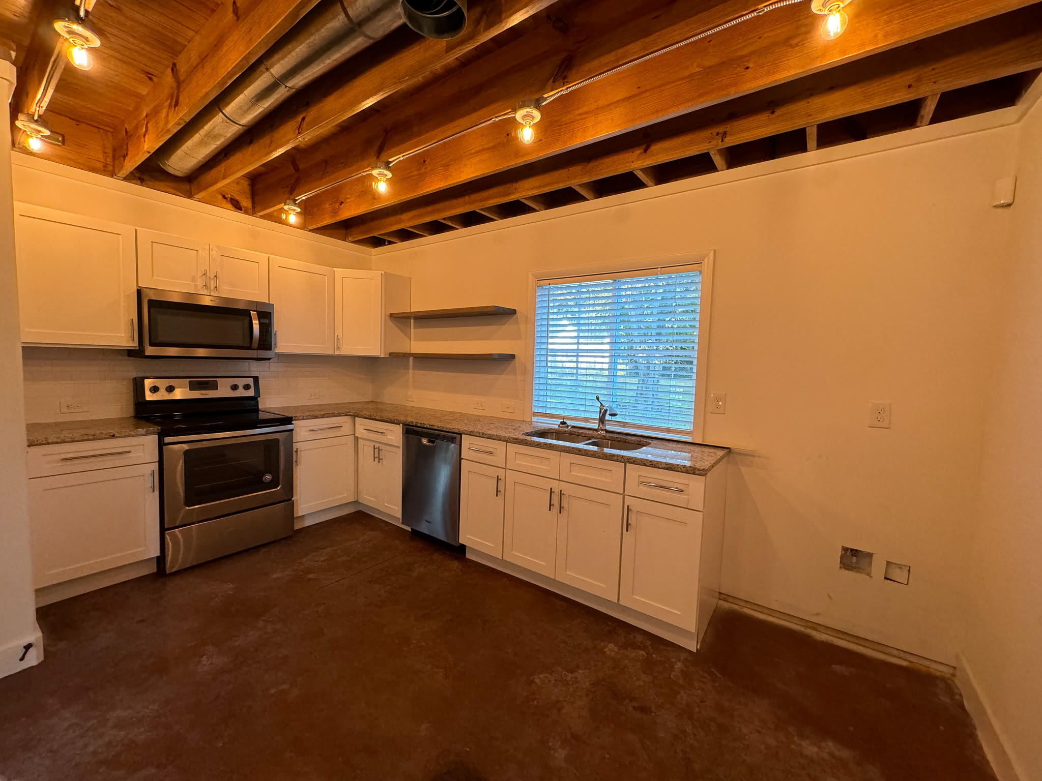 428 Winston Street – photo 3