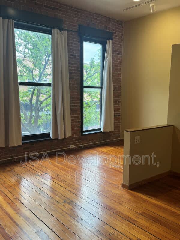 220-224 E 4th St – photo 4