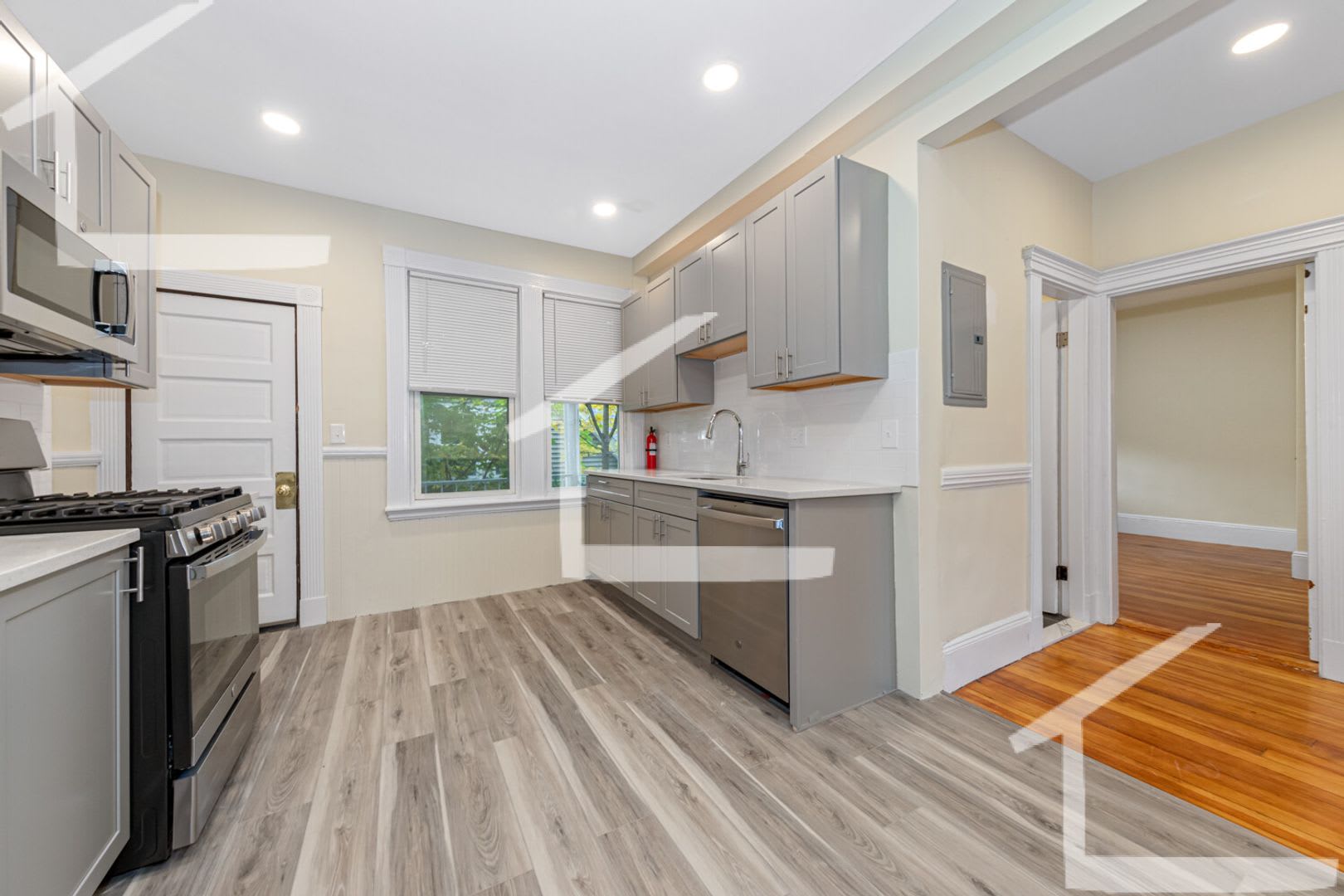 3 Bed 1 Bath in Brighton – photo 5