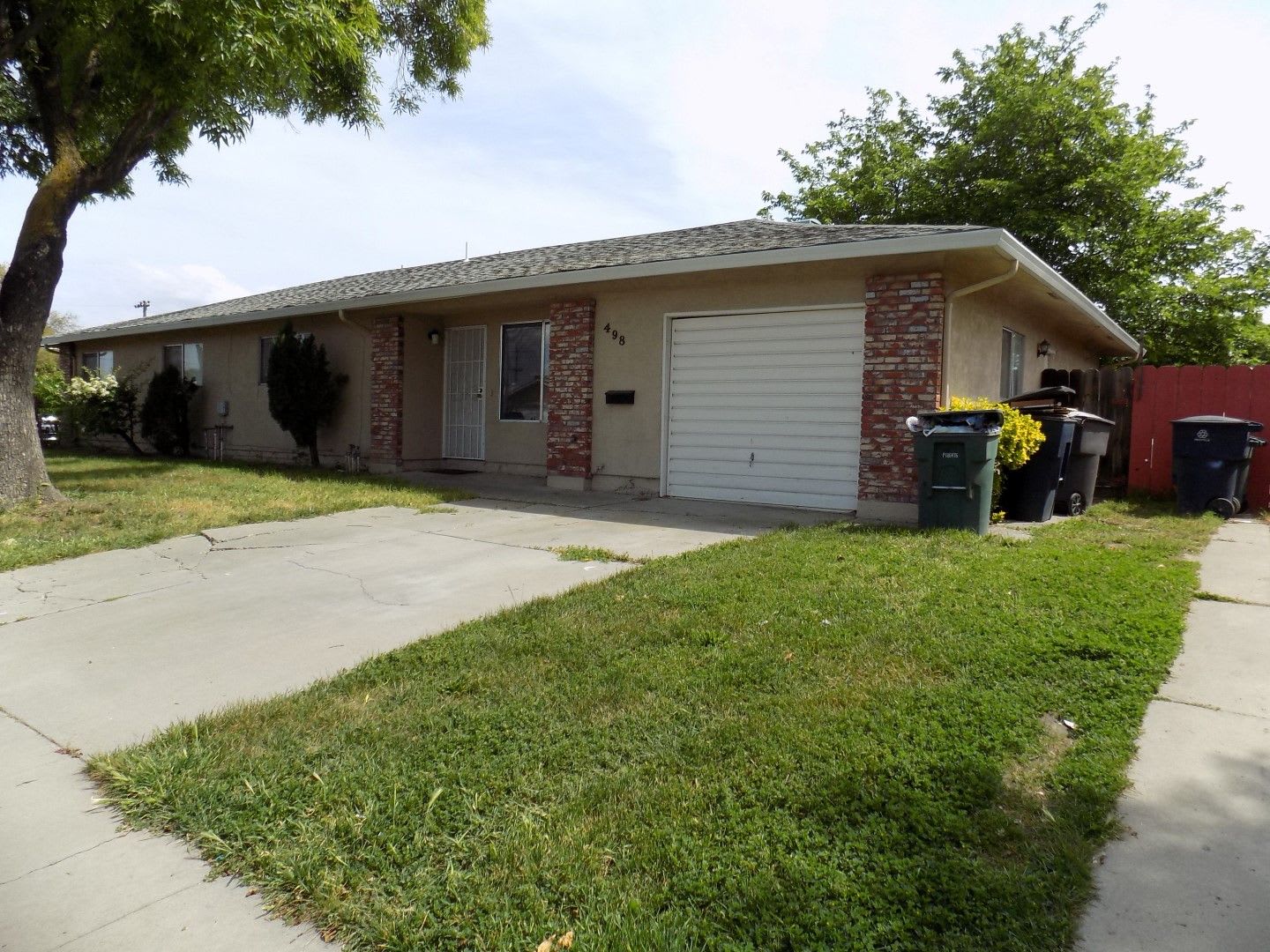 Single story, 3 bed 1.5 bath home. – photo 3